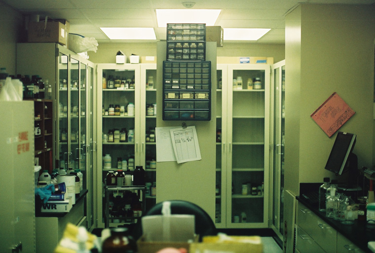 scenery - wisconsin college chemistry lab